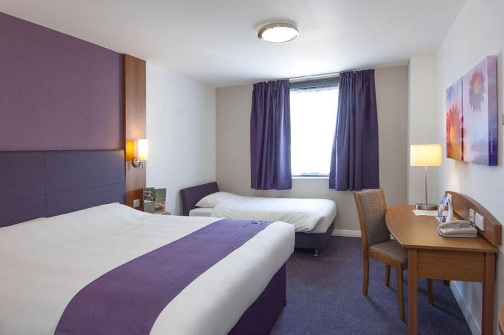 Premier Inn Norwich - Broadlands Park Thorpe St Andrew Room photo