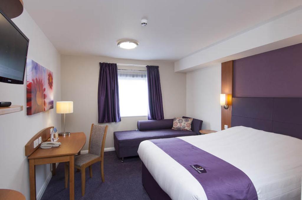 Premier Inn Norwich - Broadlands Park Thorpe St Andrew Room photo