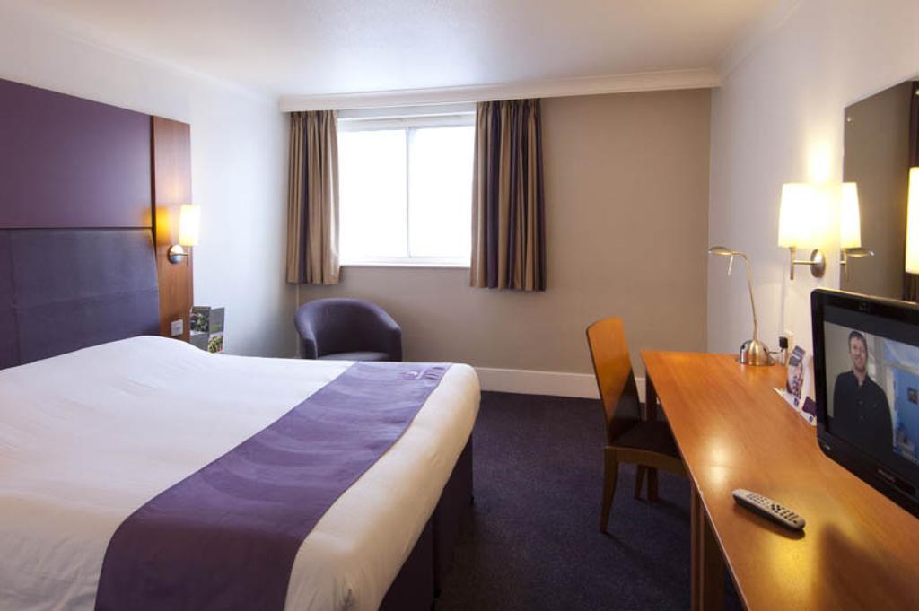 Premier Inn Norwich - Broadlands Park Thorpe St Andrew Room photo