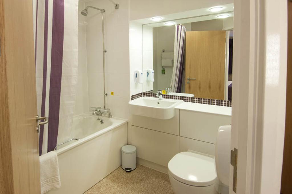 Premier Inn Norwich - Broadlands Park Thorpe St Andrew Room photo