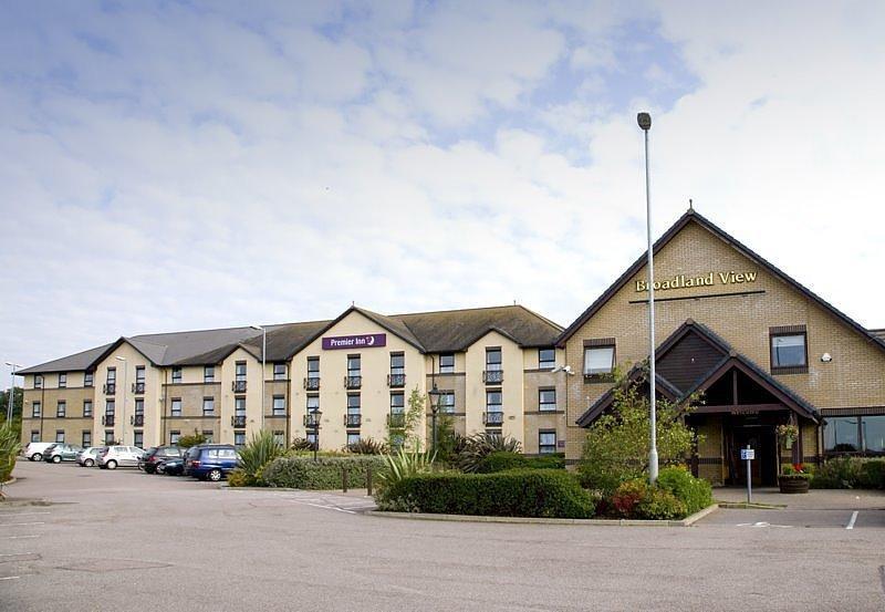 Premier Inn Norwich - Broadlands Park Thorpe St Andrew Exterior photo