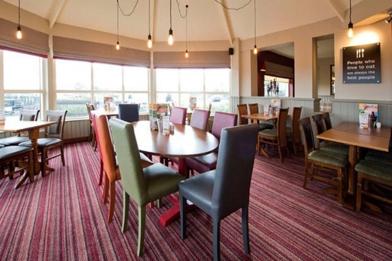 Premier Inn Norwich - Broadlands Park Thorpe St Andrew Exterior photo